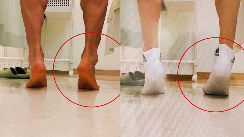 靴下ありなしでの踵の動きの違い